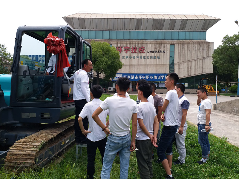 贵州沿河技能短训班”在张家港市环宇职业培训学校举办
